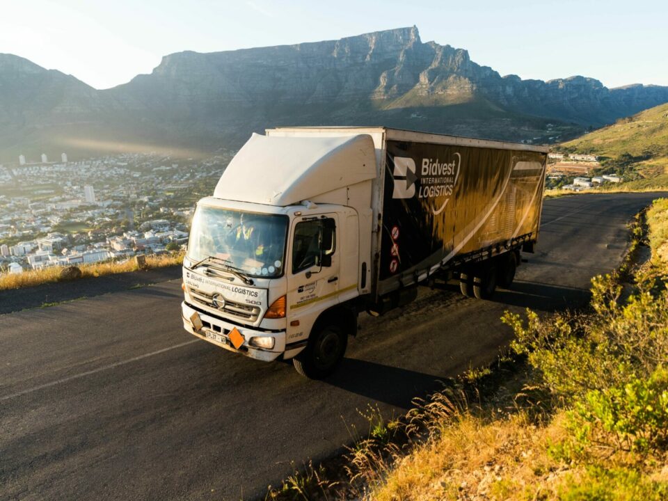 BIL logistics Truck
