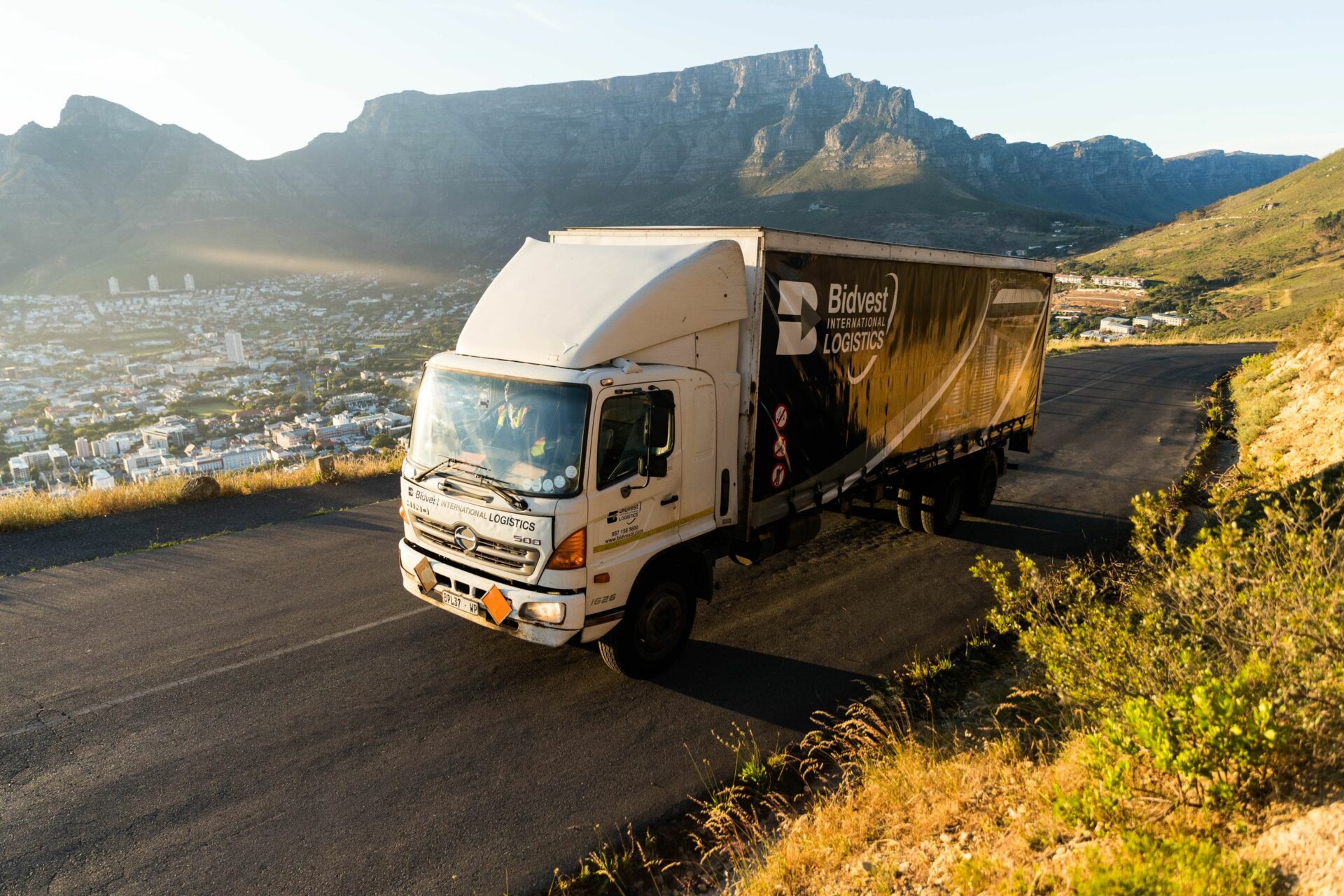 BIL logistics Truck